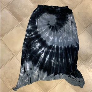The dye maxi skirt